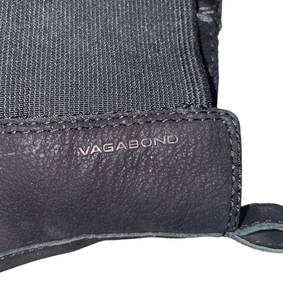 Vagabond Chelsea Grace Brushed Suede Chunky Heel Black Booties - Picture 4 of 5